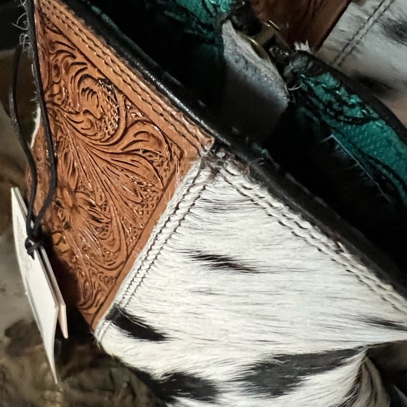 🌸NEW RELEASE Tooled Leather Genuine Hide-on Women Bootie Boot Boho Western Shoe - Picture 7 of 16